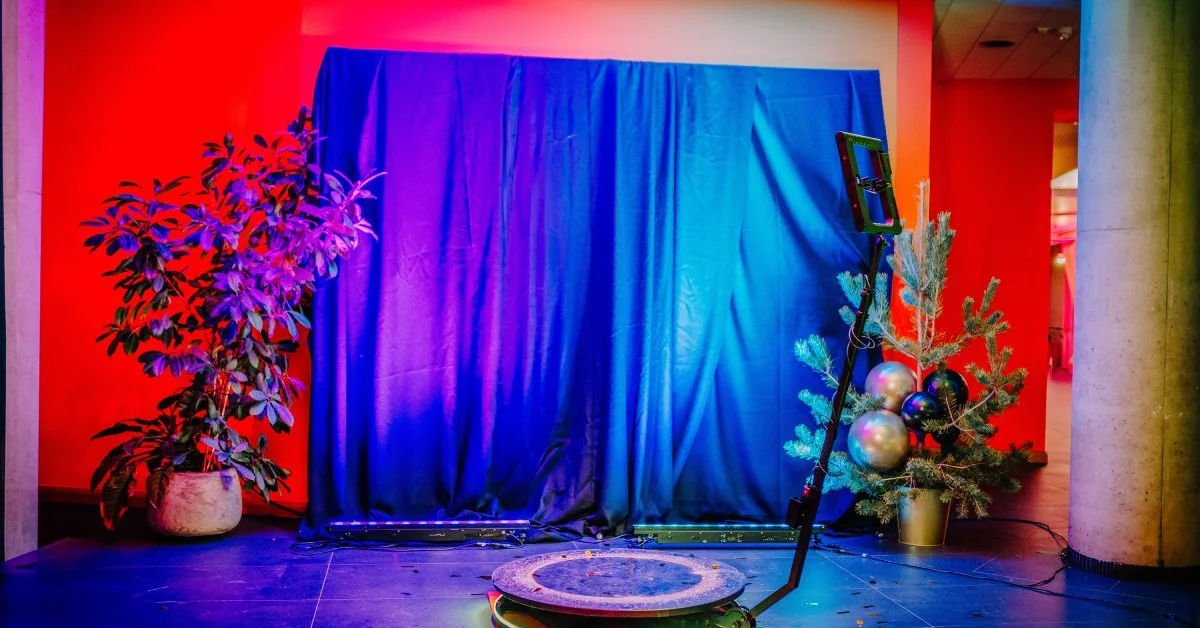 PDXPhotoLounge-388886-photo-booth-setup-image-a-1